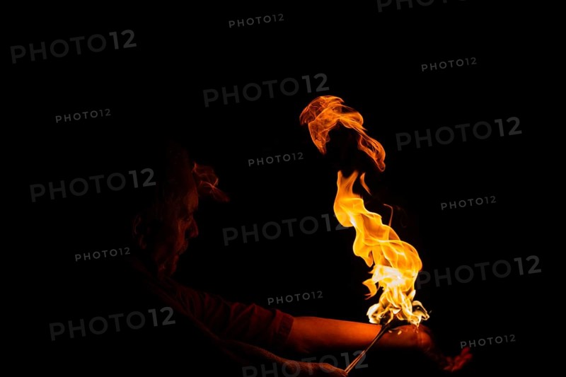 Fire Breather, Raunacht, Winter, Waldburg Castle, Waldburg, Allgäu, Baden-Württemberg, Germany