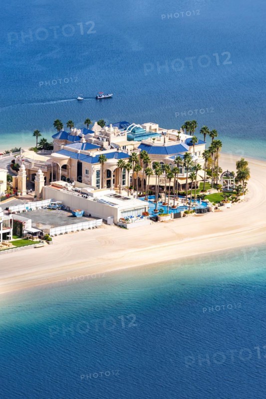 Luxury villas for sale on The Palm Jumeirah man-made island with beach in Dubai, United Arab Emirates