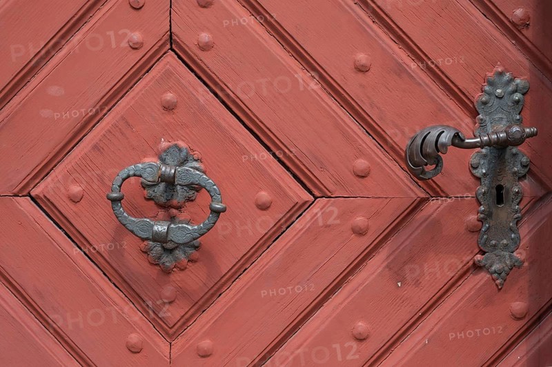 Historic door knocker and door lock on the Probstenhof Tor tor, late baroque, Zeil am Main, Lower Franconia, Bavaria, Germany