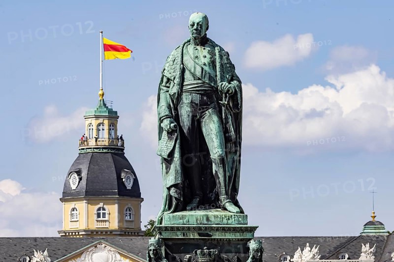 Grand Duke Karl Friedrich Monument. Karlsruhe Palace, former residence of the Margraves and Grand Dukes of Baden. Karlsruhe, Baden-Württemberg, Germany