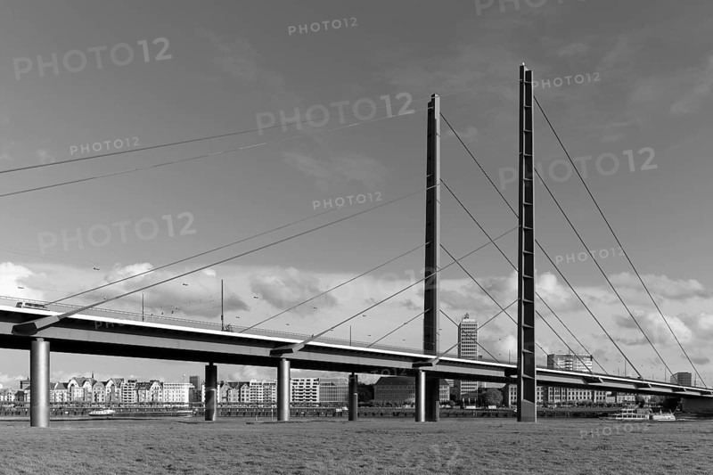 Rheinknie Bridge, cable-stayed bridge from 1969, Düsseldorf, North Rhine-Westphalia, Germany