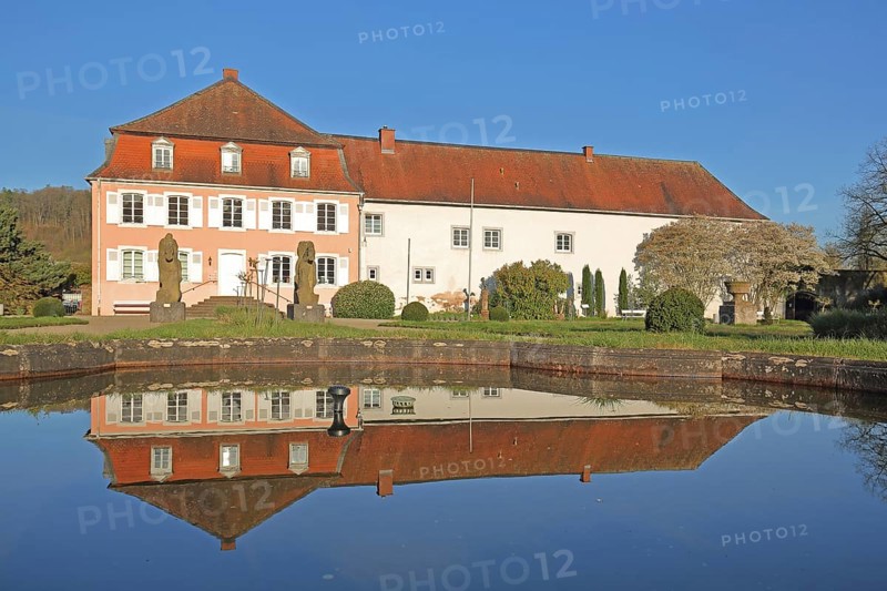 Historic noble house of the Roman Museum with Roman equestrian statues and reflection in the water, antique equestrian figure, Roman open-air museum, Roman Museum, Schwarzenacker, Homburg, Saarland, Germany
