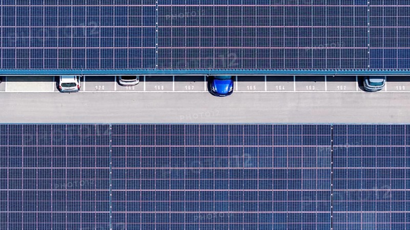 Largest charging park in the world at Merklingen Swabian Alb railway station. Symbolic photo. 259 covered stations for electric cars are located under two 160 and 190 metre long roofs. The Swabian Alb special-purpose association and the state are investing around five million euros in the charging park. Merklingen, Baden-Württemberg, Germany