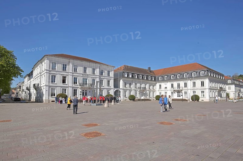 Herzogplatz with pedestrians and town hall, Herzogenvorstadt, Herzogplatz, Zweibrücken, Rhineland-Palatinate, Germany