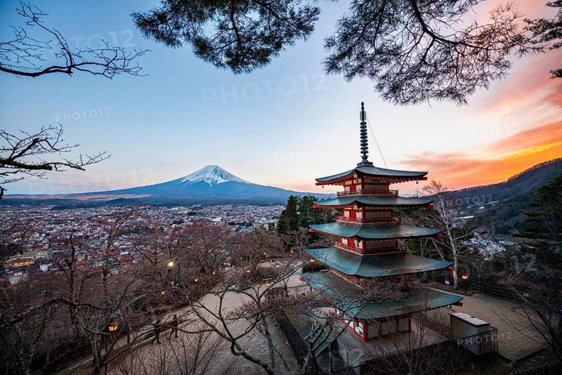Five-story pagoda of a Shinto Shrine, Chureito Pagoda, with views of Fujiyoshida City and Mount Fuji volcano at sunset, Arakura Fuji Sengen Shrine, Arakurayama Sengen Park, Yamanashi Prefecture, Japan