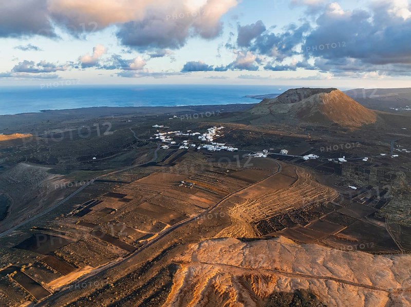 Volcán de la Corona in evening light, aerial view, at sunset, Lanzarote, Canary Islands, Spain