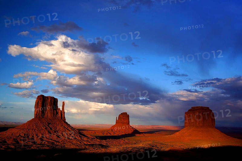 Monument Valley, Utah, Arizona, USA, Valley of Monuments, Utah, Arizona, USA