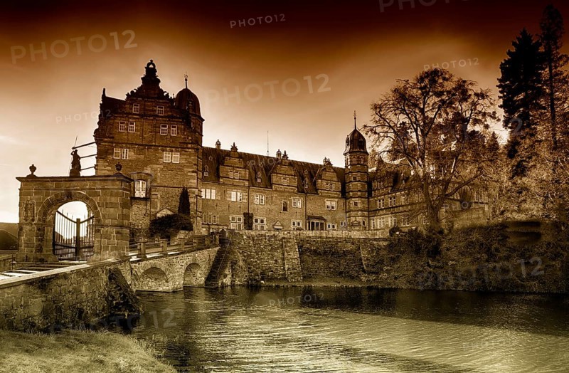 Schloss Haemelschenburg Castle near Hamelin, Weserbergland, Lower Saxony, Germany, Europe, Das Schloss Hämelschenburg, Weserrenaissance, Emmerthal, Weserbergland, Niedersachsen, Deutschland