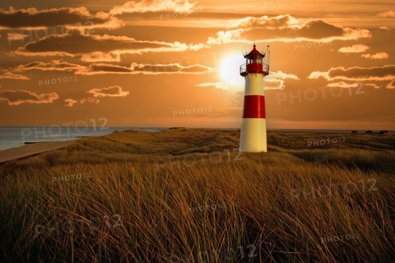 The lighthouse List Ost at the Ostellenbogen on the island of Sylt, island of Sylt, Schleswig-Holstein, Federal Republic of Germany