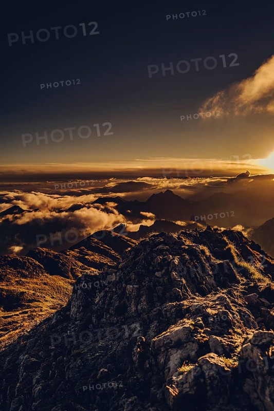 Sunrise hike on the Hochplatte near Halblech in the Ammergau Alps, Ammergebirge in the Allgäu, Bavaria, Germany