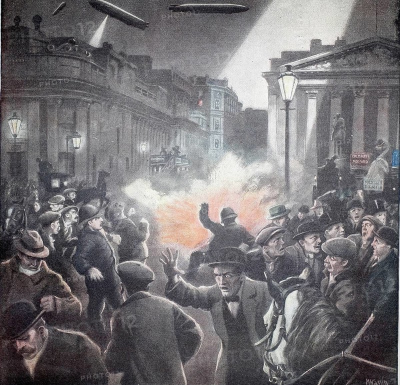 World War 1, Zeppelins at work, bombing, panic in the streets of an English town (original picture text from 1915, original colouring), Illustration, Reproduction from a 19th century original. Authentic, file restored for optimal use, exact date of original unknown, Historical, Night street scene with explosion, people in panic, flown over by zeppelins