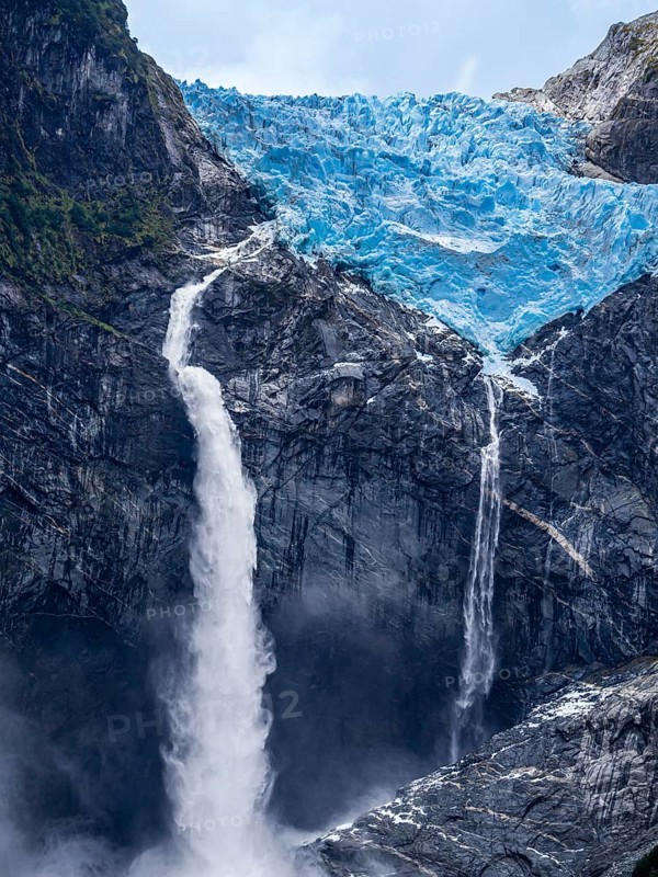 Hanging glacier, Ventisquero Colgante, Quelat national park near Puyuhuapi, Patagonia, Chile