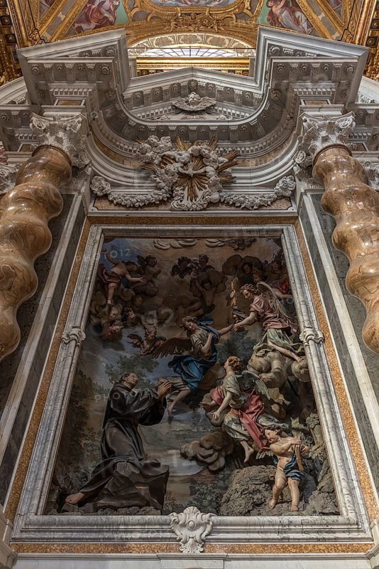 Side altar with a group of sculptures by the Spanish painter San Pasquale Baylon. Painter San Pasquale Baylon, 1540-1592, in the Basilica della Santissima Annunziata del Vastato, Piazza della Nunziata, 4, Genoa. Italy