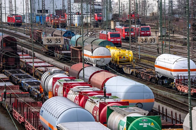 The Hagen-Vorhalle marshalling yard is one of the 9 largest in Germany, it is located on the Wuppertal-Dortmund railway line and has 40 directional tracks on which freight trains of all types are assembled, North Rhine-Westphalia, Germany