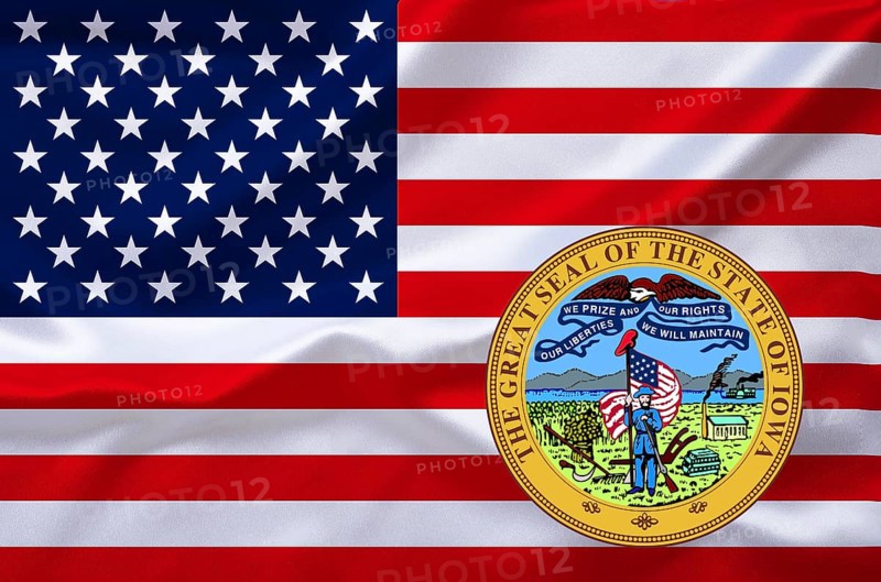 The flag of the USA with the coat of arms of Iowa, Studio