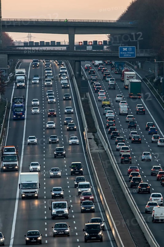 Motorway A3 between Düsseldorf and Leverkusen, near Erkrath, freeing of the hard shoulder during heavy traffic, camera monitoring