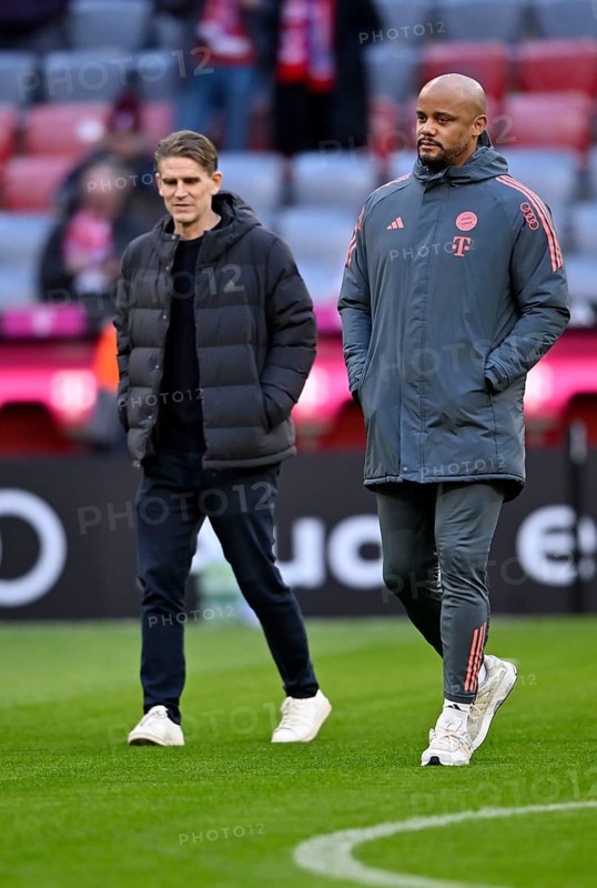 Coach coach Vincent Kompany FC Bayern Munich FCB and sports director Christoph Freund FC Bayern Munich FCB soccer Bundesliga, Allianz Arena, Munich, Bavaria, Germany