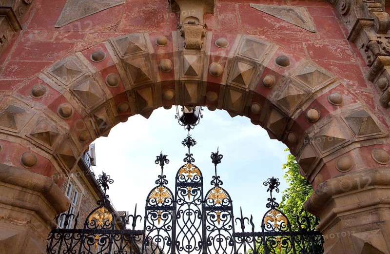 Entrance portal to Schloss Bueckeburg Palace, Bueckeburg, Lower Saxony, Germany, Europe, Eingangsportal zum Schloss Bückeburg, Bückeburg, Niedersachsen, Deutschland, Europa