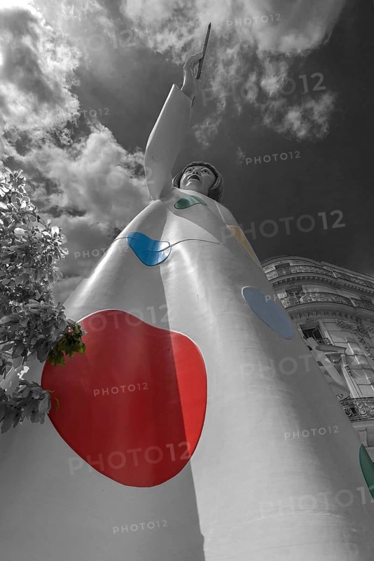 Gigantic advertising figure by Japanese artist Yayoi Kusama, commissioned by Louis Vuitton department store, black and white, Paris, France