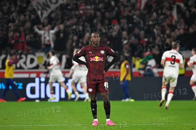 Yan Diomande RasenBallsport Leipzig RBL (49) disappointed behind goal celebration VfB Stuttgart Football Bundesliga, MHPArena, MHP Arena Stuttgart, Baden-Württemberg, Germany