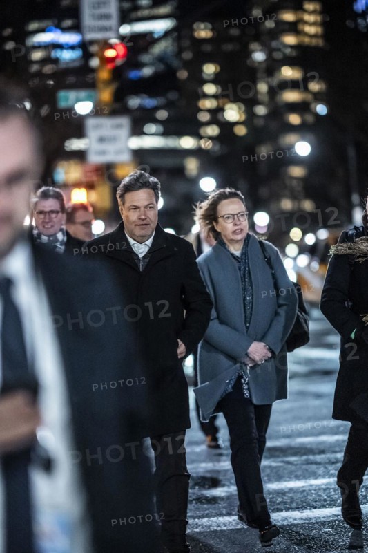 Trip of the Federal Minister of Economics and Climate Protection Robert Habeck to the USA from 06-10 March 2024 Arrival in New York, 08 March 2024
