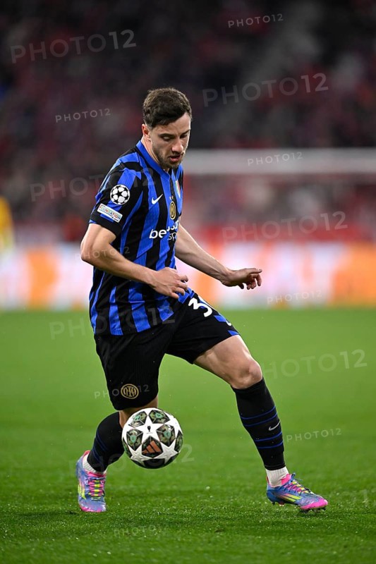 Carlos Augusto Inter Milan (30) Action on the ball Champions League, Allianz Arena, Munich, Bayern, Germany