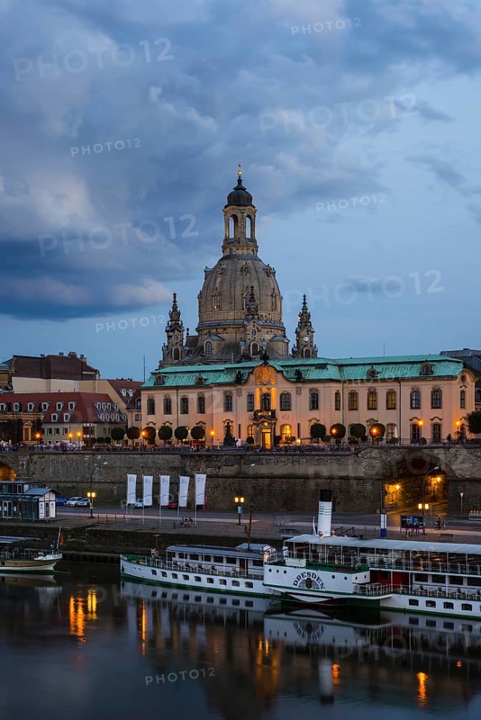 Elbe, paddle steamer, Bruehl's Terrace, Sekundogenitur, dome of the Church of Our Lady, Dresden, Free State of Saxony, Germany
