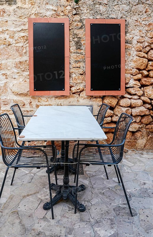 Outdoor seating, catering in the old town of Santanyi, Majorca, Balearic Islands, Spain