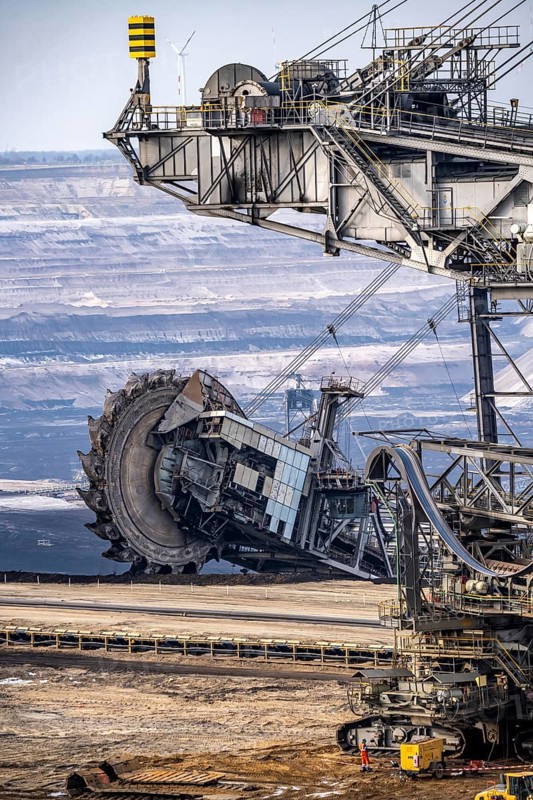 Lignite opencast mine Garzweiler, bucket wheel excavator mining overburden, coal, near Jüchen, North Rhine-Westphalia, Germany