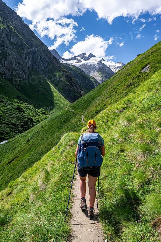 Mountaineer on a hiking trail in Umbaltal, Venediger Group, Hohe Tauern National Park, East Tyrol, Tyrol, Austria