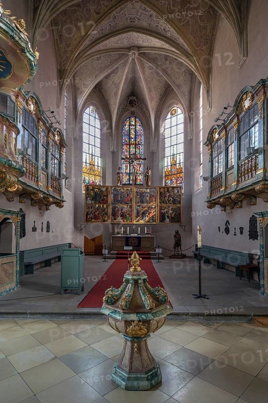 Chancel with baptismal font of the Protestant Church of St. Mary, baroqueised in the 18th century, Hersbruck, Middle Franconia, Bavaria, Germany