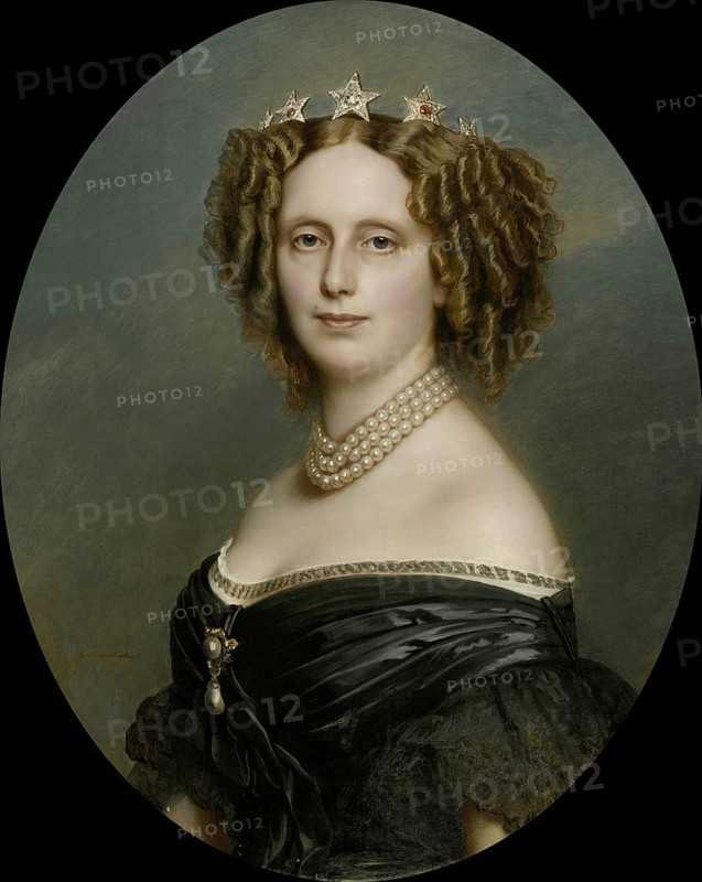 Franz Xaver Winterhalter (20 April 1805 - 8 July 1873), German painter, he was one of the most sought-after and famous portrait painters, here his work:, portrait of Sophia Frederika Mathilda (1818-77), Princess of Württemberg (1863, 1873), Painting, Reproduction of the painting, Work of art, Historical, Woman with crown and pearl jewellery, curly hair in a classical portrait style