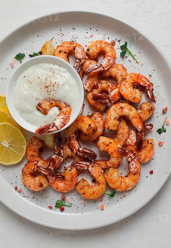 Fried shrimp, headless, with spices, grilled, homemade, no people