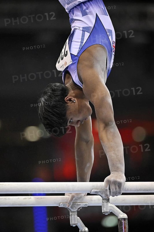 Uzair Chowdury GBR parallel bars action gymnastics, EnBW DTB-Pokal, Porsche-Arena, Stuttgart, Baden-Württemberg, Germany