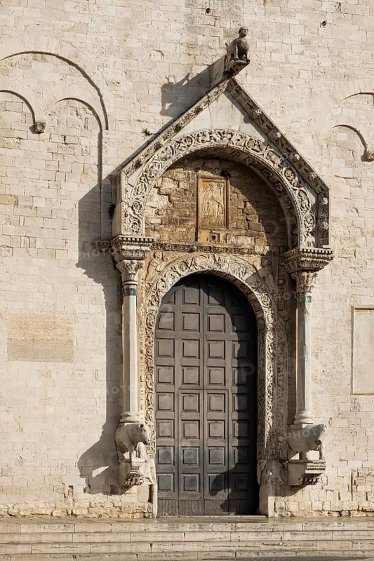 Main portal of the Basilica of San Nicola (Basilica of St Nicholas of Myra), Bari, Apulia