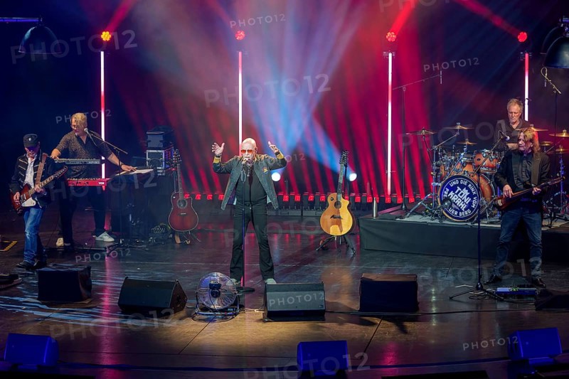 Toni Krahl and the Kinx from Prenzlauer Berg live on The same was the tour in Berlin's Friedrichstadtpalast on 12.01.2026