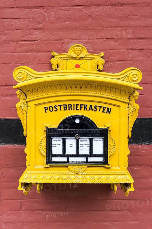 Old letterbox, post, mail, communication, analogue, letter, correspondence, Rheda, Rheda-Wiedenbrück, North Rhine-Westphalia, Germany