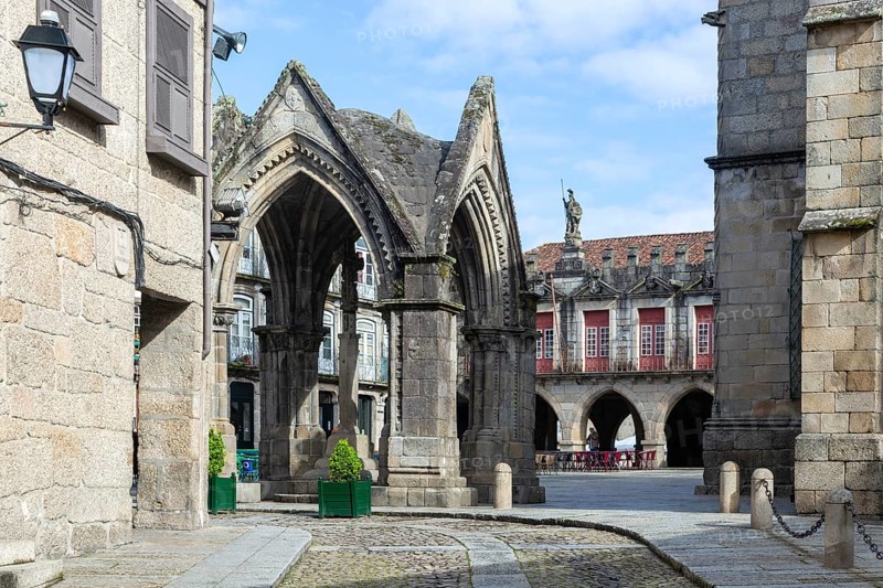 Padrão do Salado monument, Largo da Oliveira square, city of Guimaraes, northern Portugal