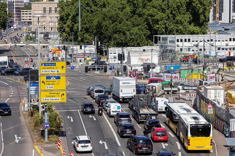 Roadworks traffic obstruction and congestion around the city centre Willy-Brandt-Straße in Stuttgart, Baden-Württemberg, Germany