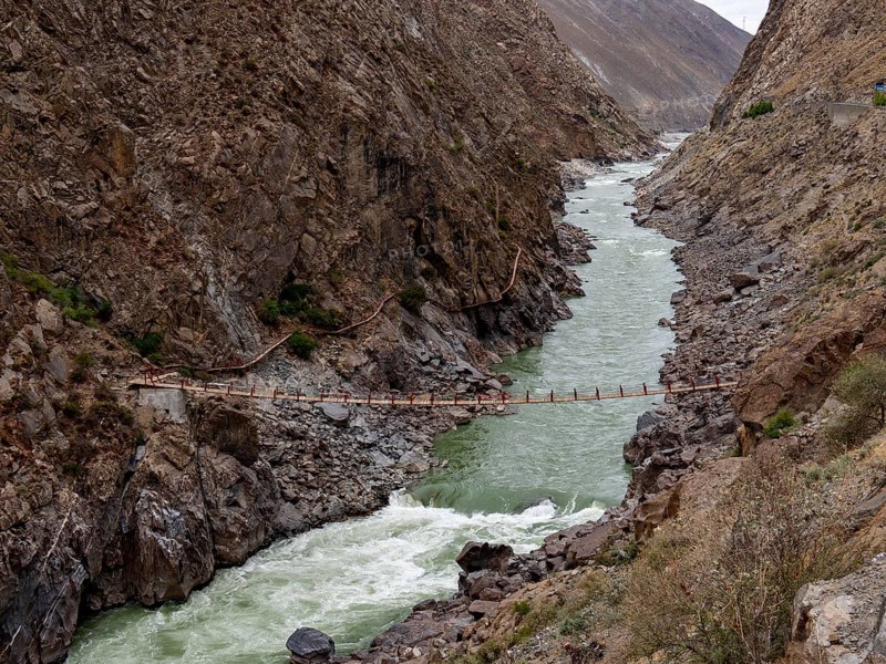 Yarlung Tsangpo River in mountain gorge, Brahmaputra, highlands of Tibet, China