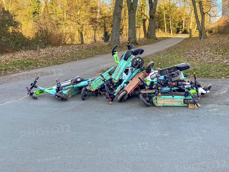 Electric scooters, overturned and stacked on top of each other, vandalism, Westend-Nord, Frankfurt am Main, Hesse, Germany