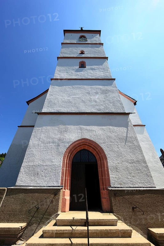 The fortified church Zum Heiligen Geist in Grafengehaig. It is one of the best-preserved and oldest fortified churches in Germany. Kulmbach District, Upper Franconia, Bavaria, Germany