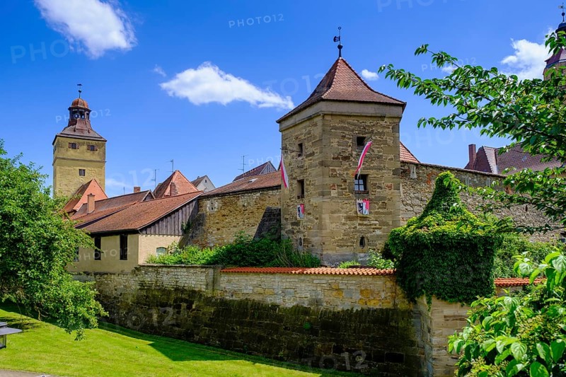 Town wall, old town, Weißenburg in Bavaria, Altmühltal, Franconian Lake District, Middle Franconia, Franconia, Bavaria, Germany