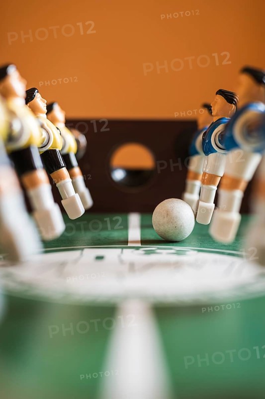 Football table - figurine players and ball