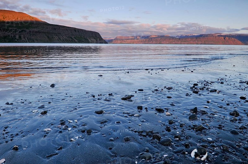 Beach, Midsummer night, Hesteyri, Hesteyrarfjörður or Hesteyrarfjördur, Hornstrandir, Westfjords, Iceland