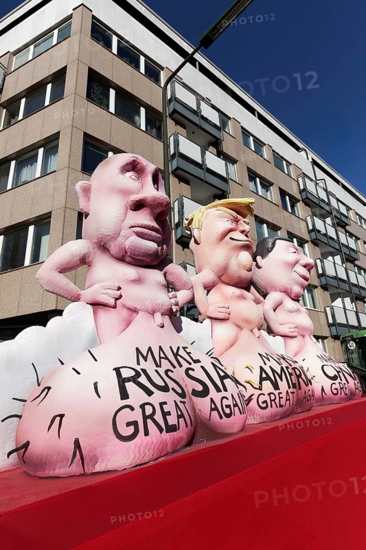 Autocrats Trump, Putin and Xi with big scrotums, Make America, Russia, China Great Again, papier-mâché figures, theme float by Jacques Tilly, Rosenmontagszug 2025, Düsseldorf, Rhineland, North Rhine-Westphalia, Germany