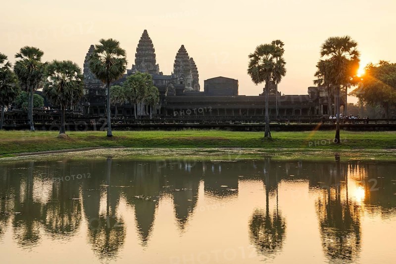 Angkor Wat, sunrise, Angkor, UNESCO World Heritage Site, Siem Reap, Cambodia, Indochina, Southeast Asia