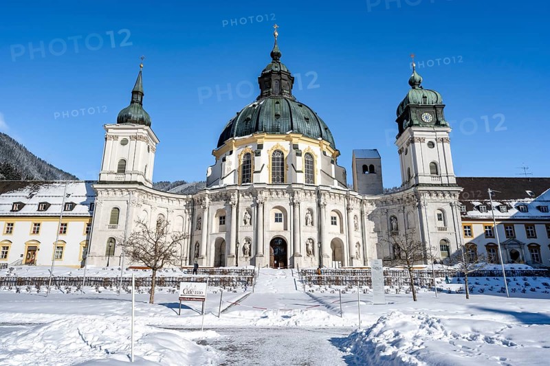 Ettal Abbey, baroque Benedictine abbey, inner courtyard with snow in winter, Ettal, Upper Bavaria, Bavaria, Germany