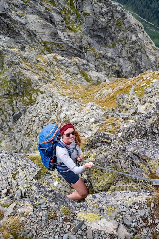 Hiker on the Carnic High Trail, ascent to the Raudenspitze, Carnic Main Ridge, Carnic Alps, Carinthia, Austria