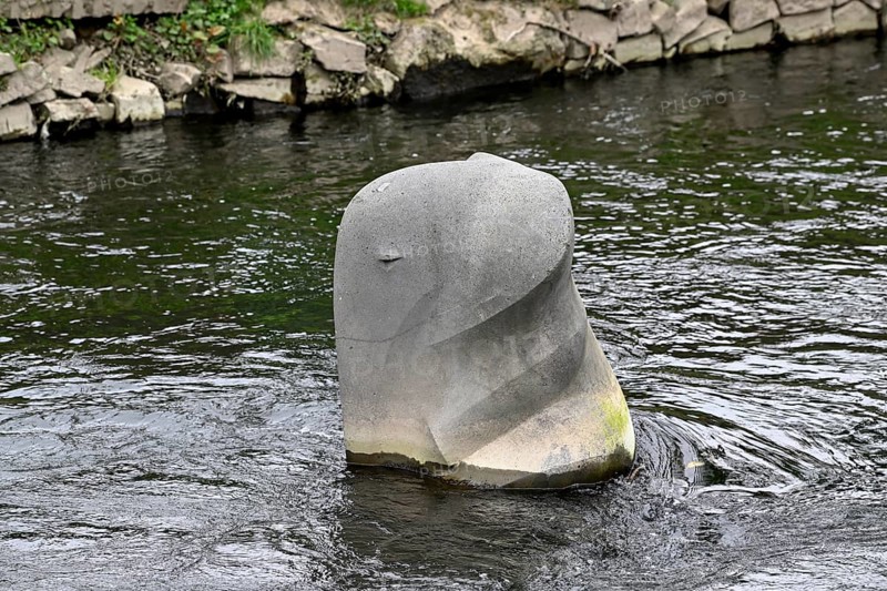Memorial stone for Tuffi, the Indian elephant cow that fell from the suspension railway into the Wupper in 1950, Wuppertal, Bergisches Land, North Rhine-Westphalia, Germany